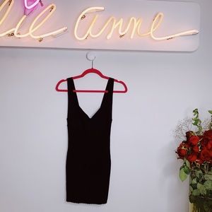 THE LIL BLACK DRESS